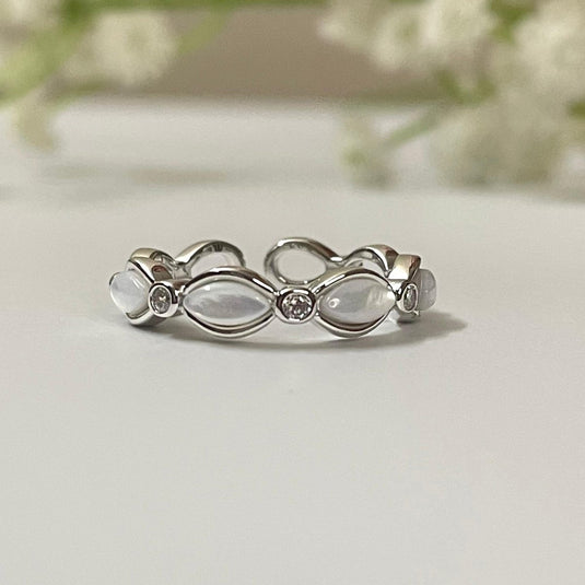 Ivory Glint Band 925 Sterling Silver Ring - iAMORY