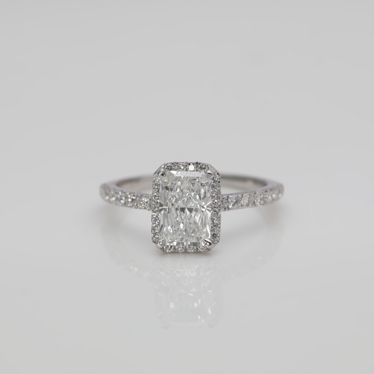 Emerald Solitaire Ladies Ring– 14KT White Gold