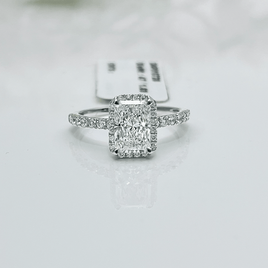 Emerald Solitaire Ladies Ring– 14KT White Gold - iAMORY